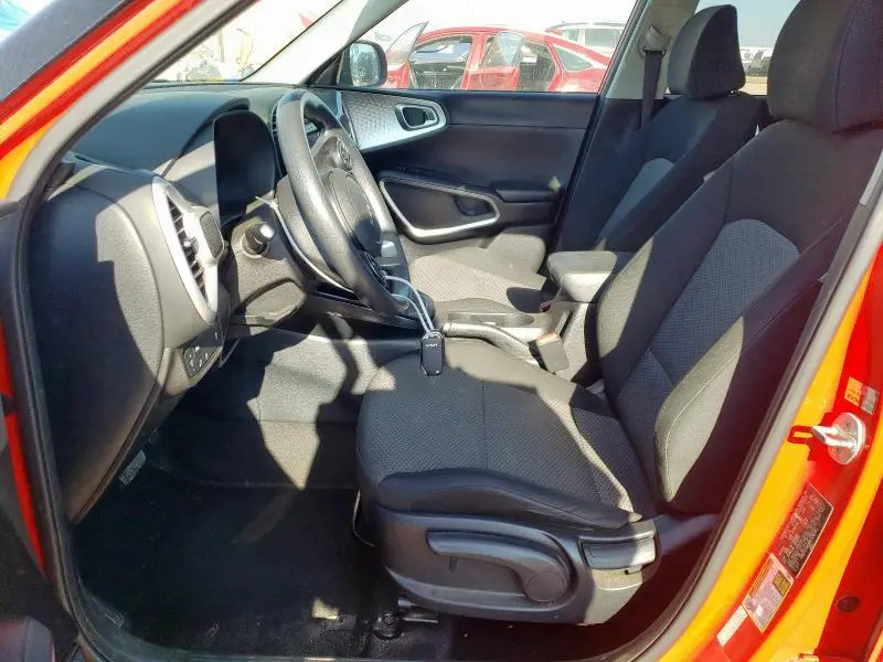 2022 KIA SOUL LX  