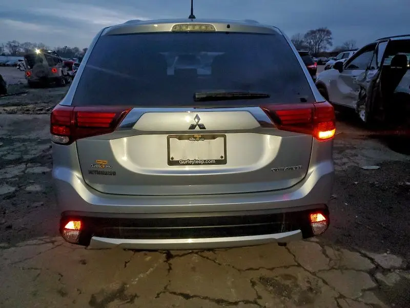2016 MITSUBISHI OUTLANDER SE  