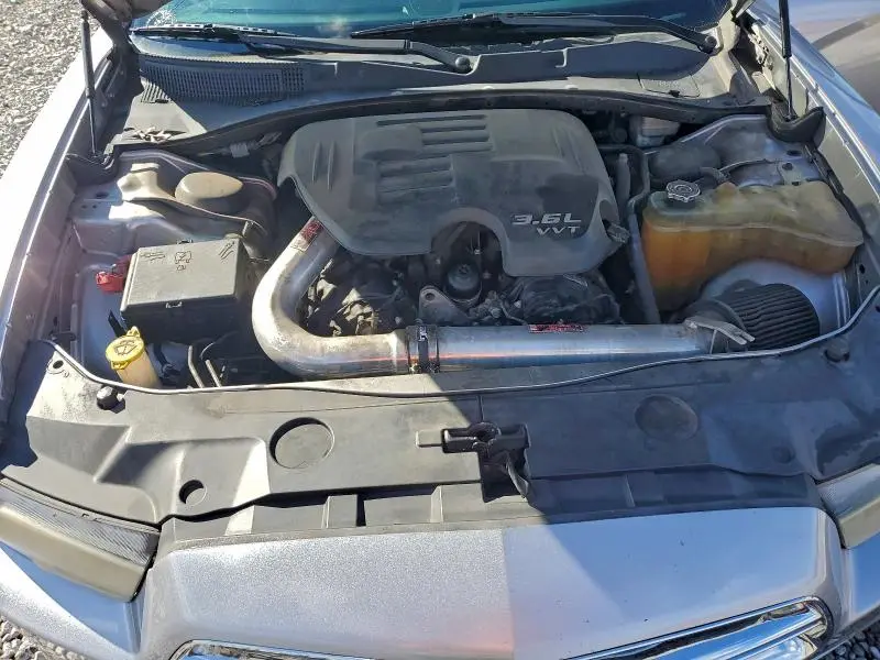 2014 DODGE CHARGER SE  