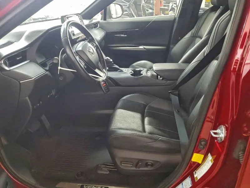 2021 TOYOTA VENZA LE  