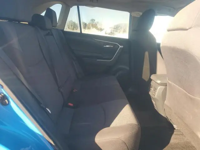 2020 TOYOTA RAV4 XLE  