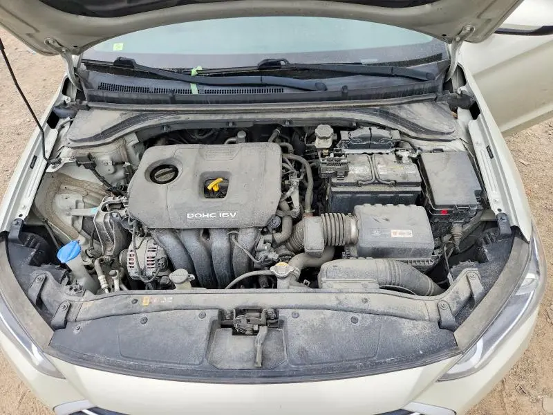2017 HYUNDAI ELANTRA SE  