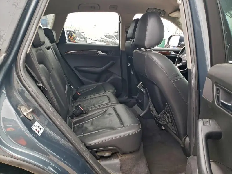 2010 AUDI Q5 PREMIUM  