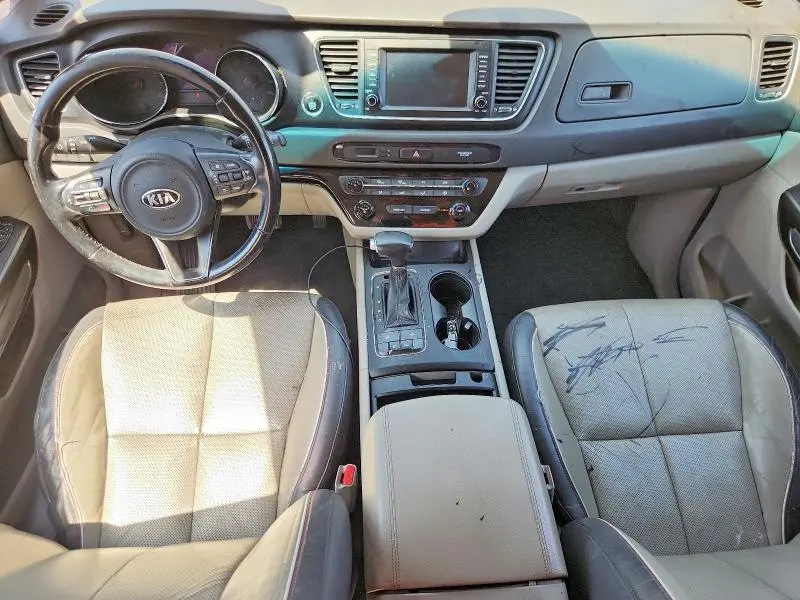 2017 KIA SEDONA LX  