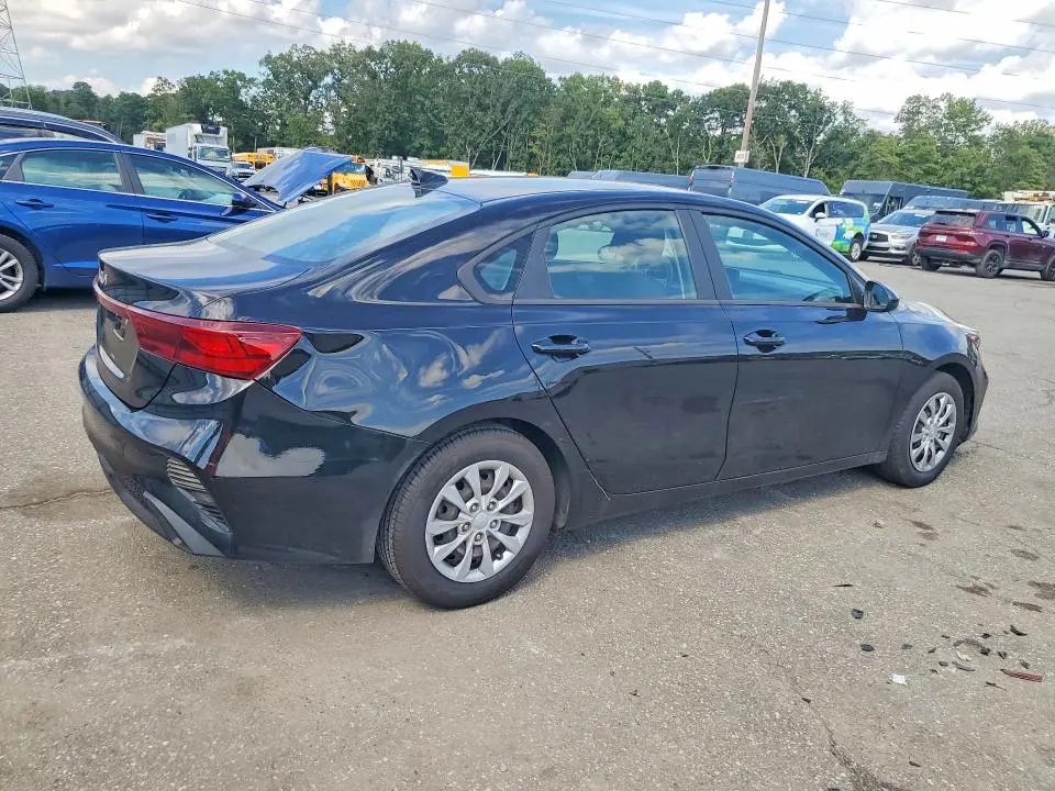 2022 KIA FORTE FE  