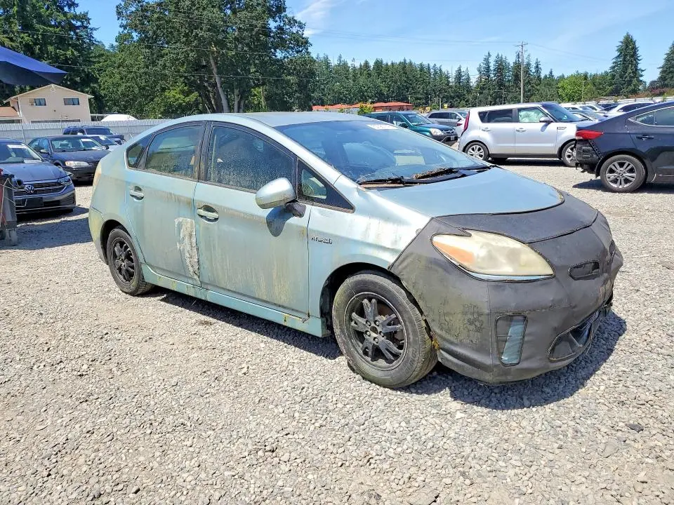 2013 TOYOTA PRIUS TWO  