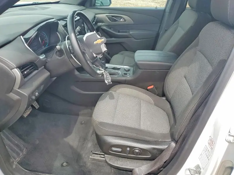 2023 CHEVROLET TRAVERSE LT  