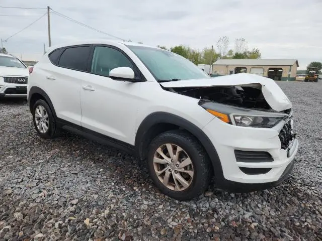 2020 HYUNDAI TUCSON SE  
