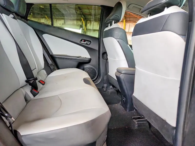 2016 TOYOTA PRIUS THREE TOURING  