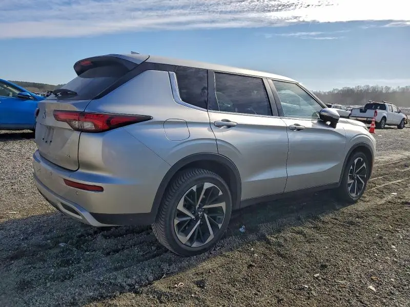 2022 MITSUBISHI OUTLANDER SE  