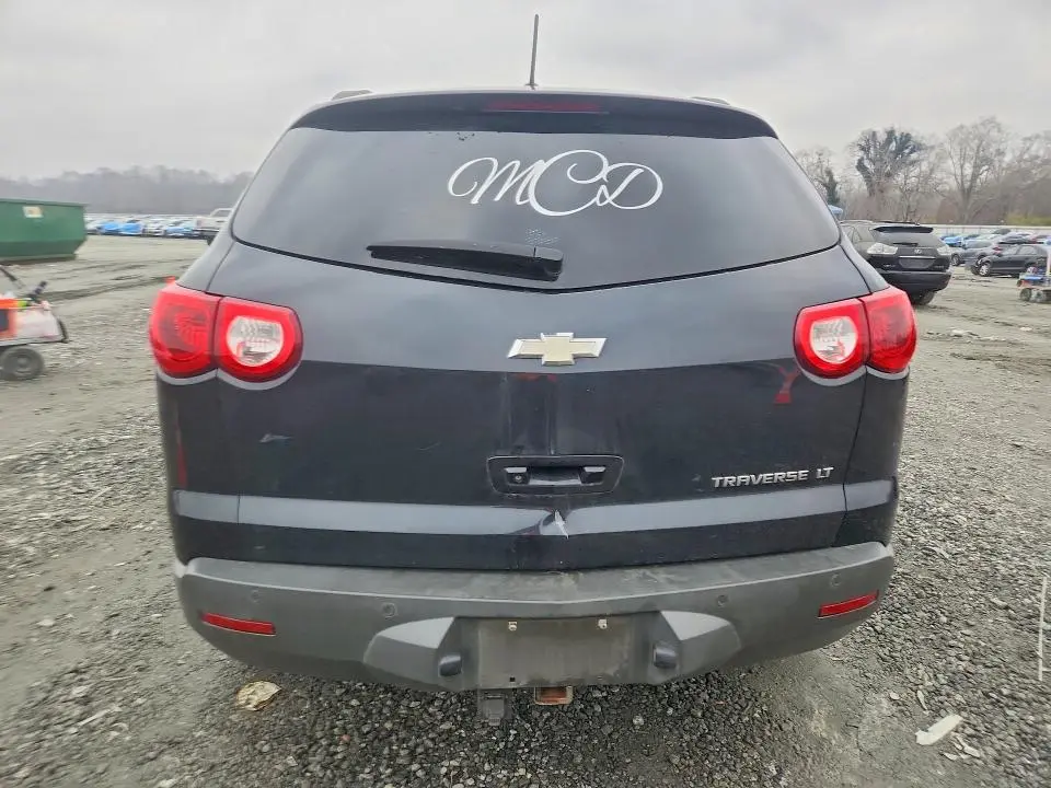 2011 CHEVROLET TRAVERSE LT  