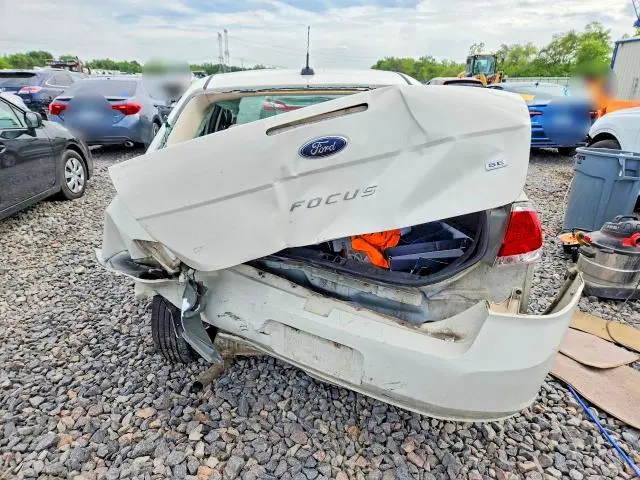 2011 FORD FOCUS SE  