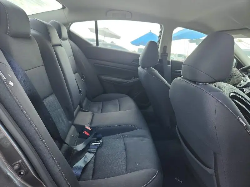 2023 NISSAN ALTIMA SV  