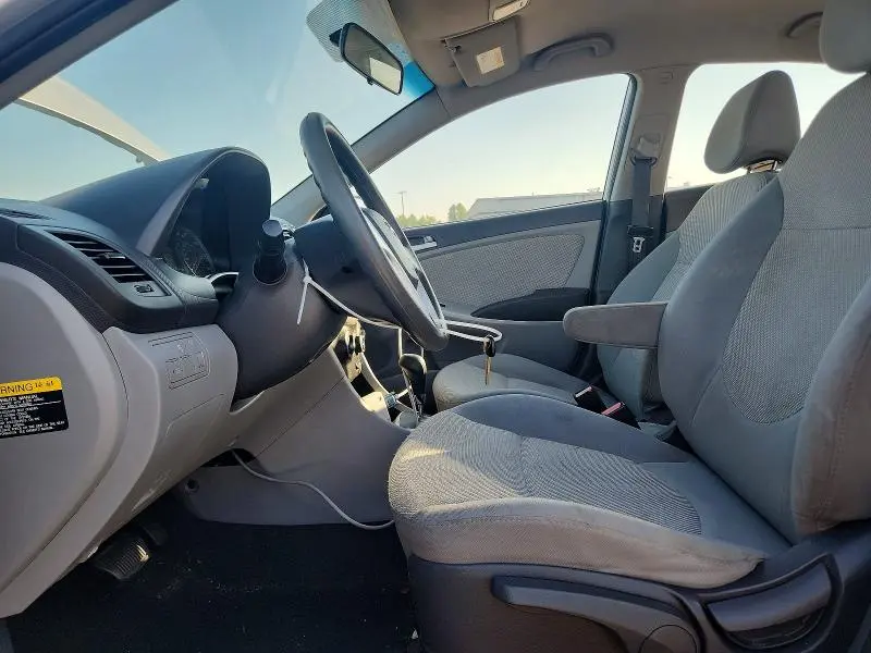 2012 HYUNDAI ACCENT GLS  