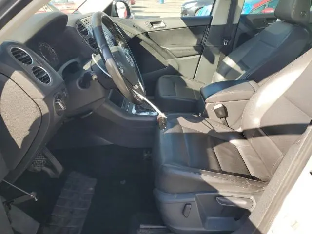 2011 VOLKSWAGEN TIGUAN S  