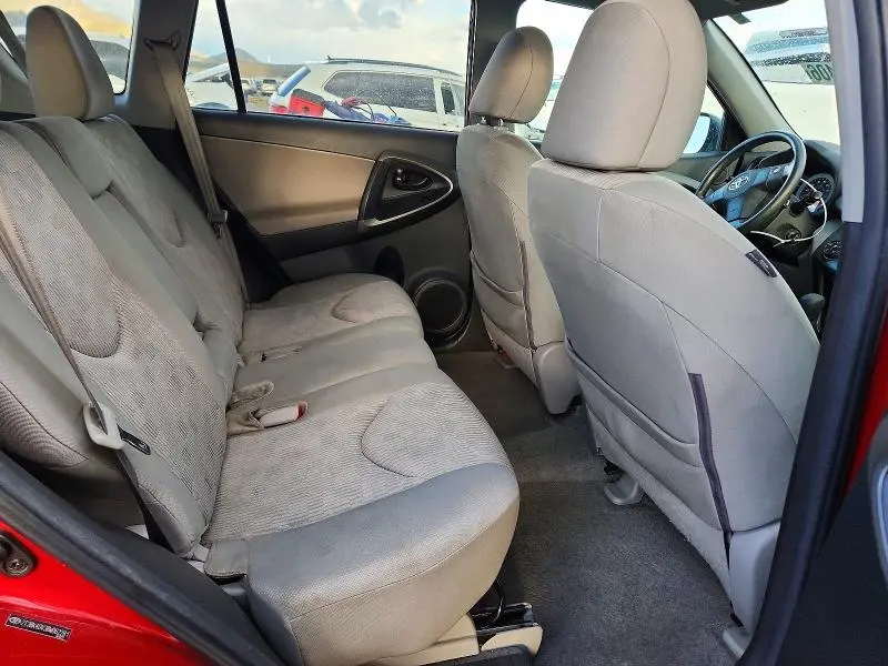 2011 TOYOTA RAV4 BASE  