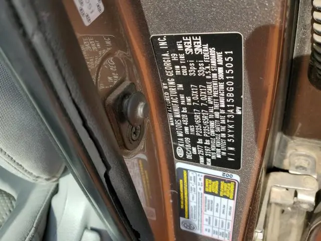 2011 KIA SORENTO BASE  