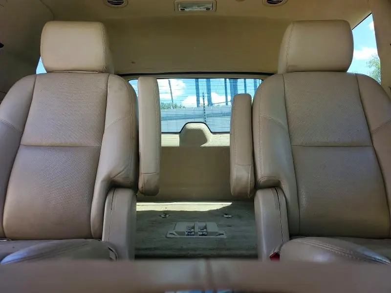 2011 CADILLAC ESCALADE   