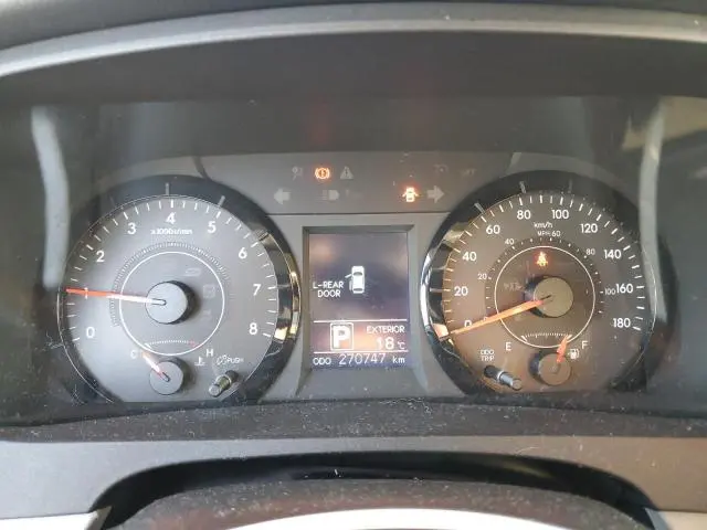 2015 TOYOTA SIENNA LE  