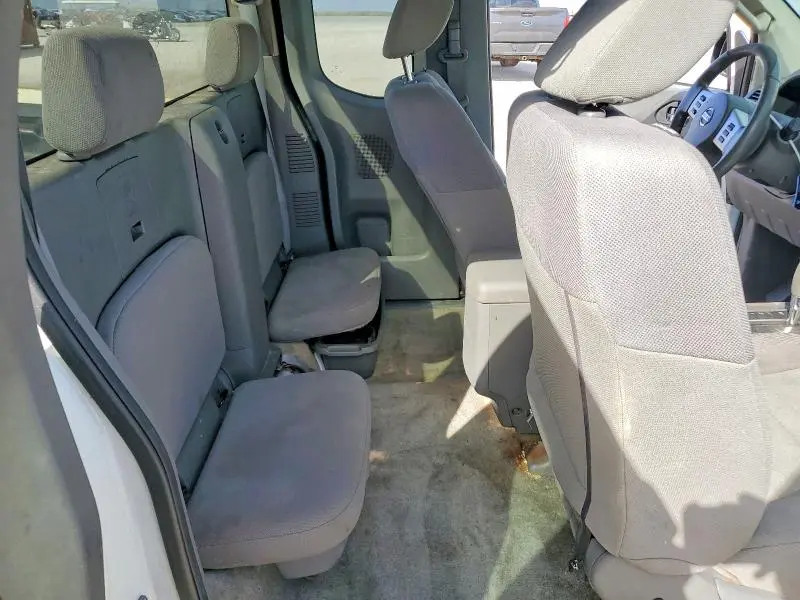 2016 NISSAN FRONTIER S  