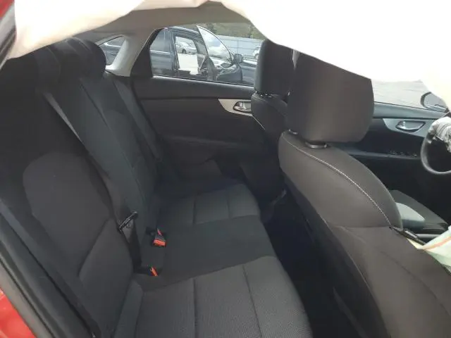 2024 KIA FORTE LX  