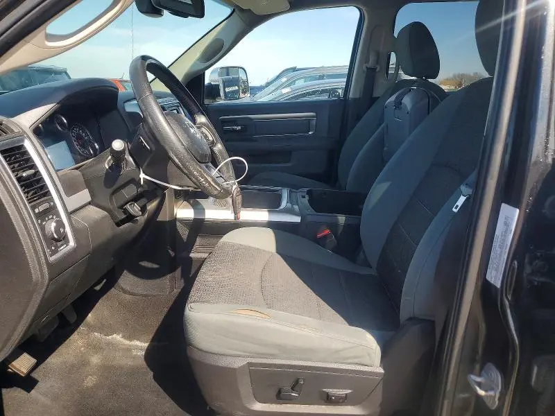 2015 RAM 1500 SLT  
