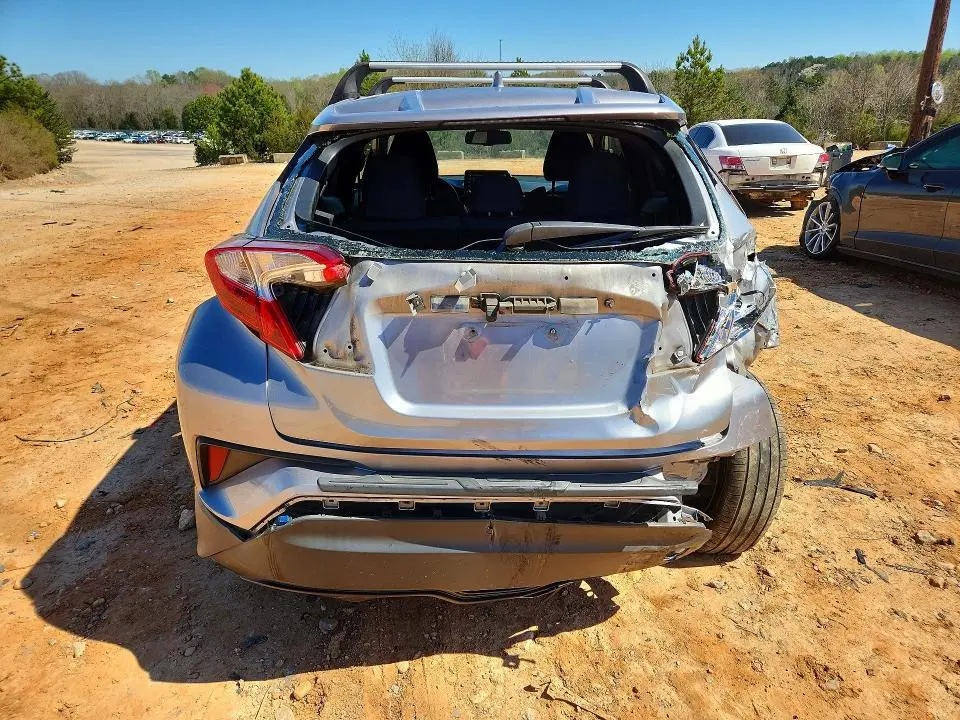 2019 TOYOTA C-HR LE  