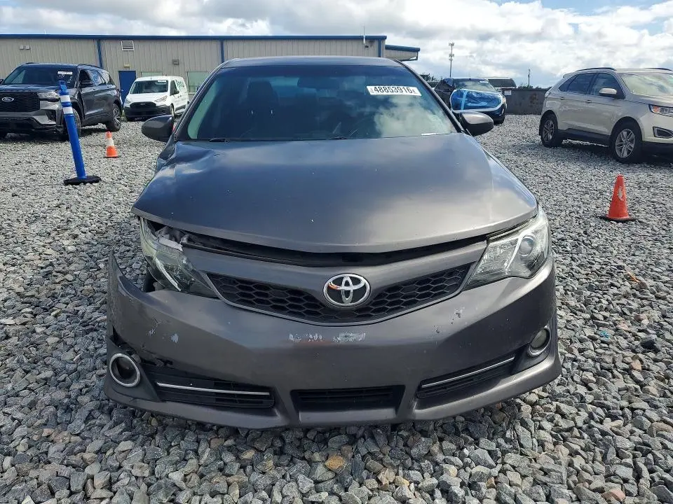 2013 TOYOTA CAMRY SE  