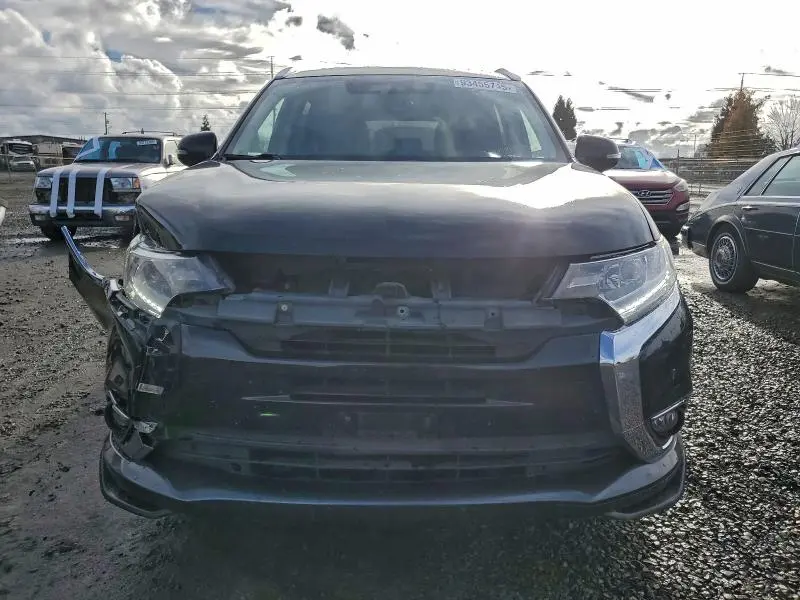 2017 MITSUBISHI OUTLANDER SE  