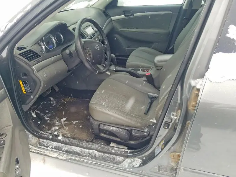 2010 HYUNDAI SONATA GLS  