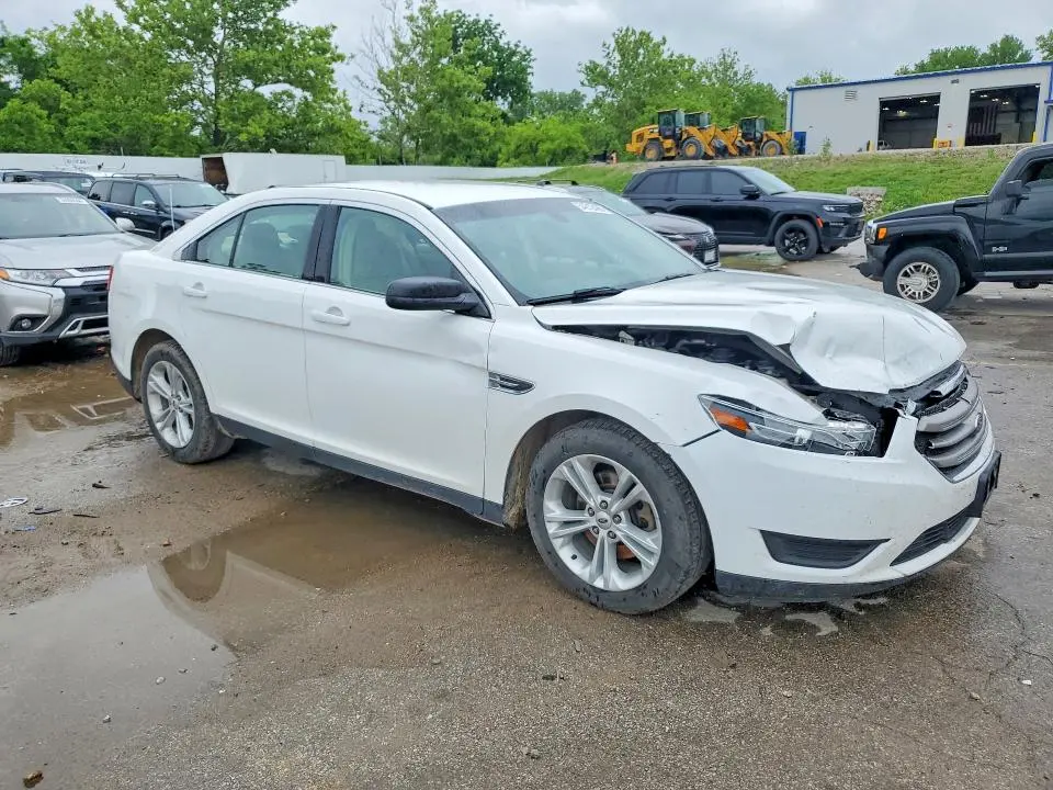 2016 FORD TAURUS SE  