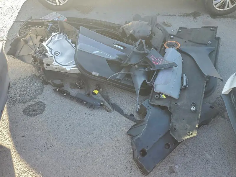 2019 TOYOTA AVALON XLE  