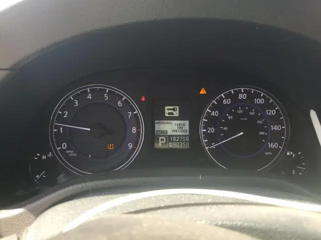 2013 INFINITI G37 