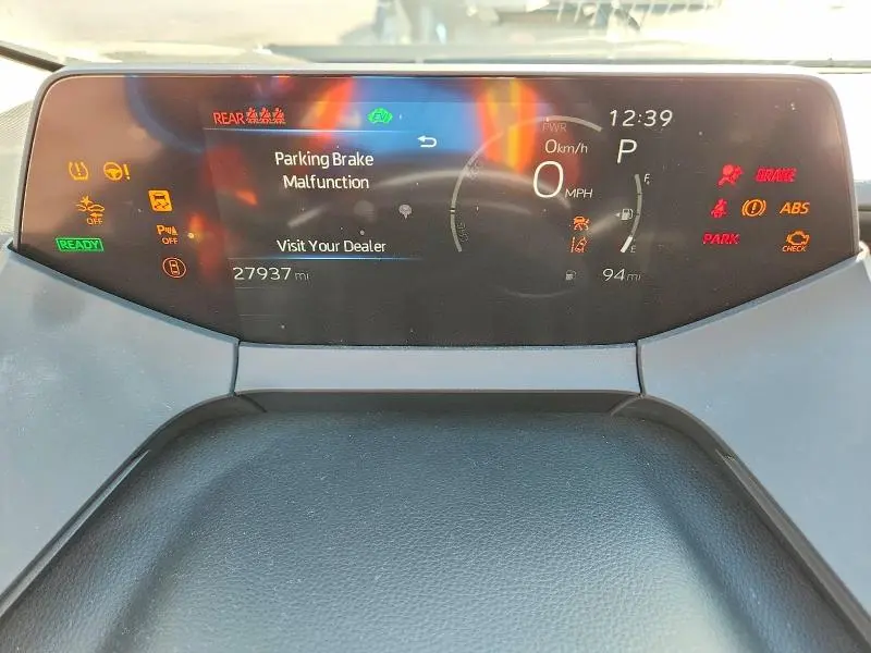 2024 TOYOTA PRIUS LE  