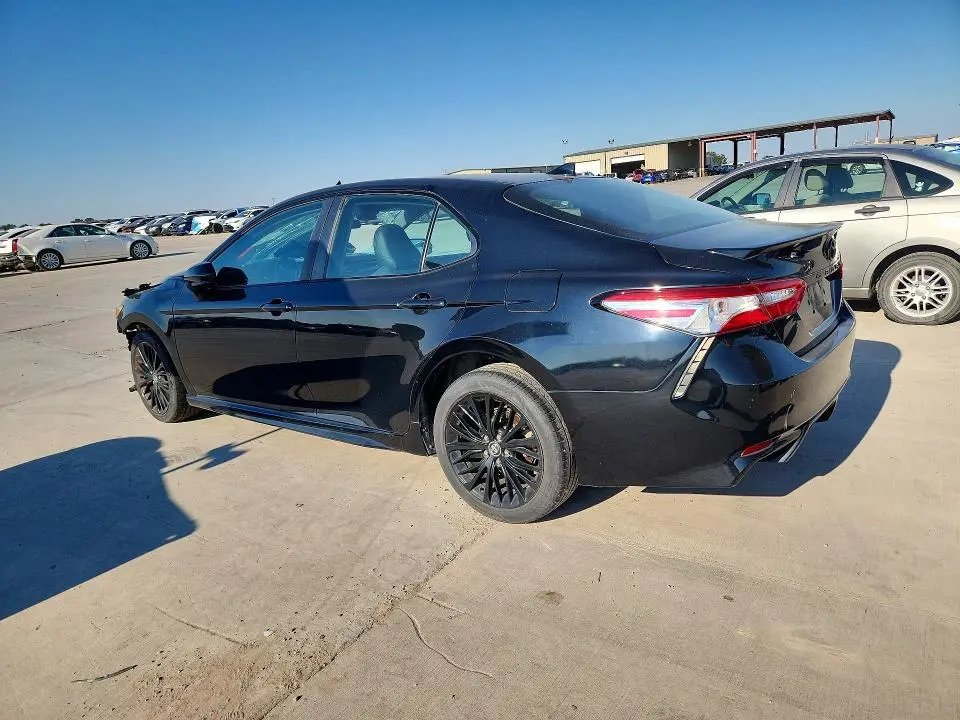2020 TOYOTA CAMRY SE NIGHTSHADE  