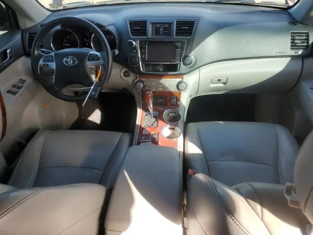 2013 TOYOTA HIGHLANDER LIMITED  