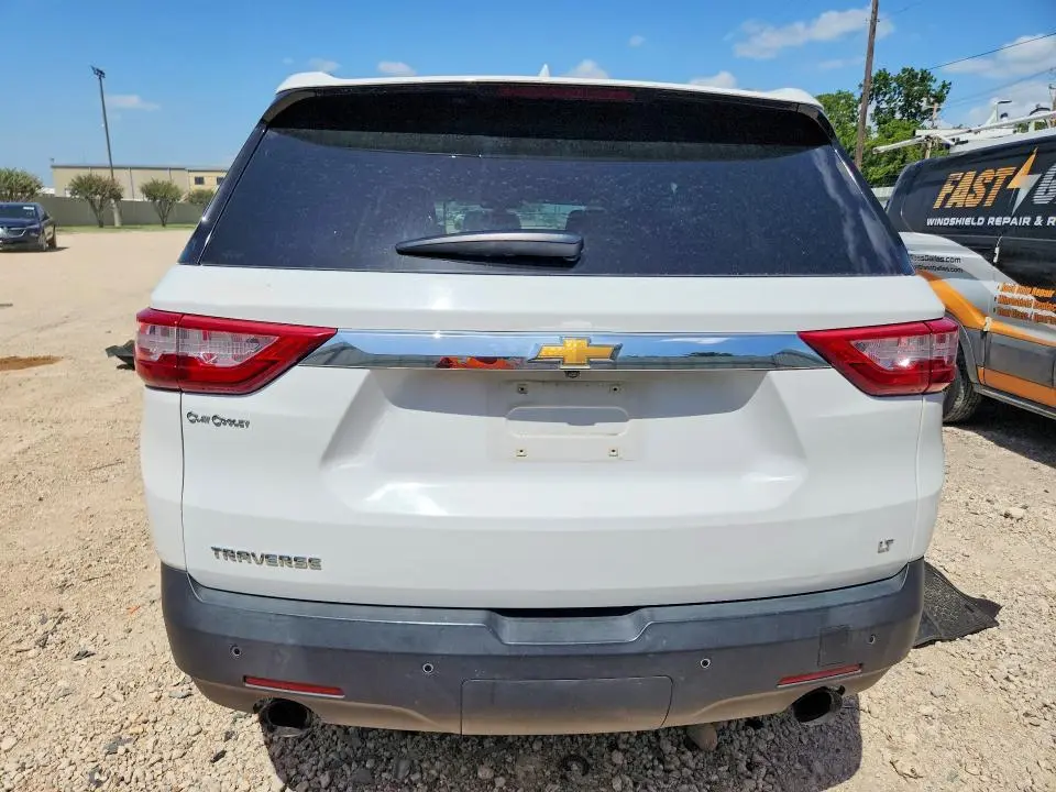 2018 CHEVROLET TRAVERSE LT  