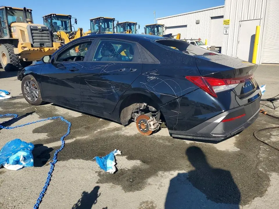 2024 HYUNDAI ELANTRA SEL  