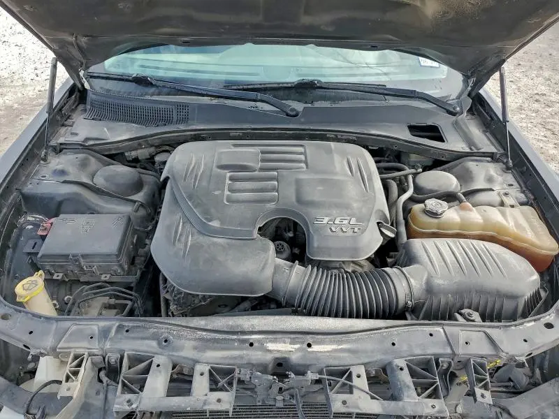 2015 CHRYSLER 300 LIMITED  