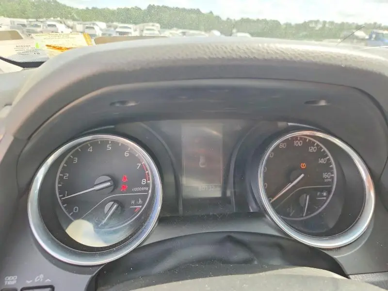 2019 TOYOTA CAMRY SE  