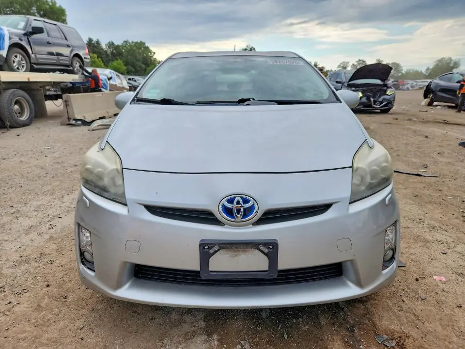 2010 TOYOTA PRIUS V  