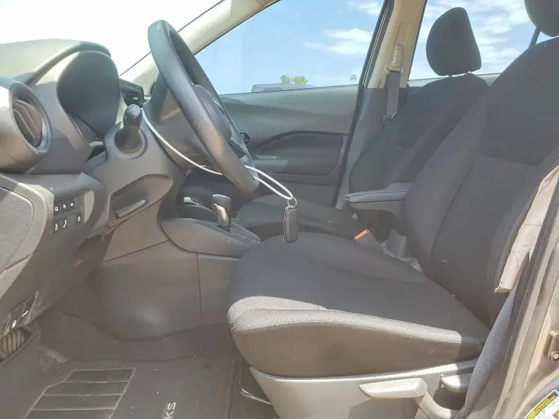 2023 NISSAN KICKS S  