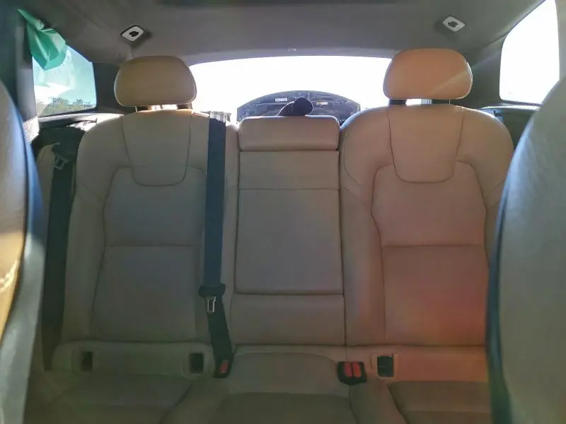 2019 VOLVO XC60 T5 MOMENTUM  