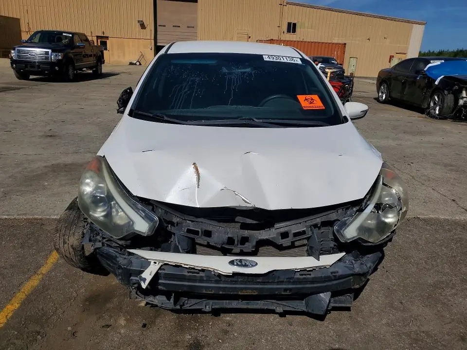 2014 KIA FORTE LX  