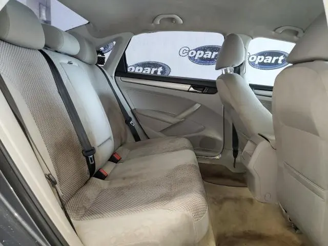 2013 VOLKSWAGEN PASSAT S  