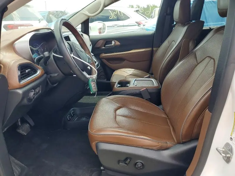 2019 CHRYSLER PACIFICA LIMITED  