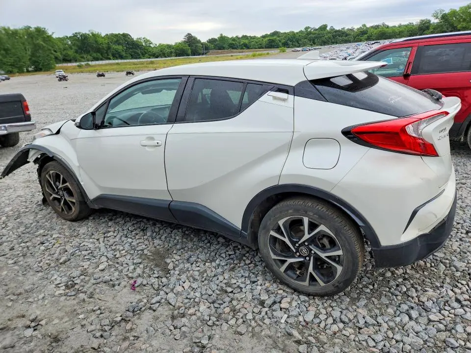 2018 TOYOTA C-HR XLE  