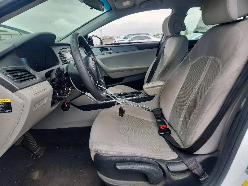 2017 HYUNDAI SONATA SE  