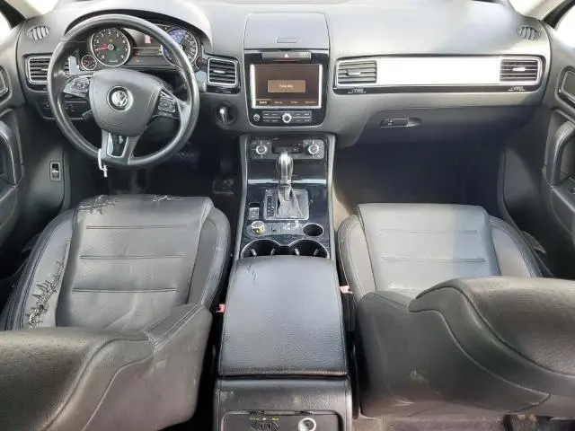2011 VOLKSWAGEN TOUAREG V6  