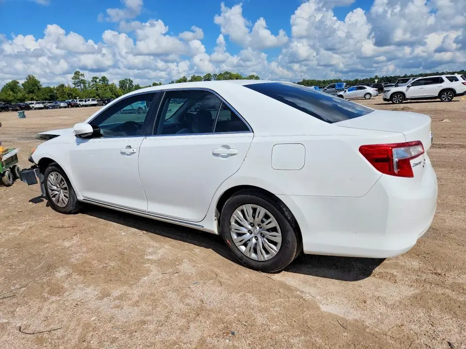 2014 TOYOTA CAMRY LE  